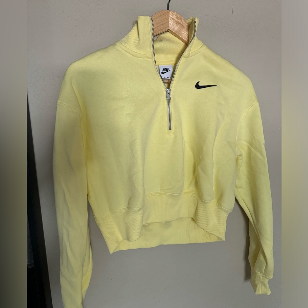 Nike Quarter Zip Cropped Sweatshirt
